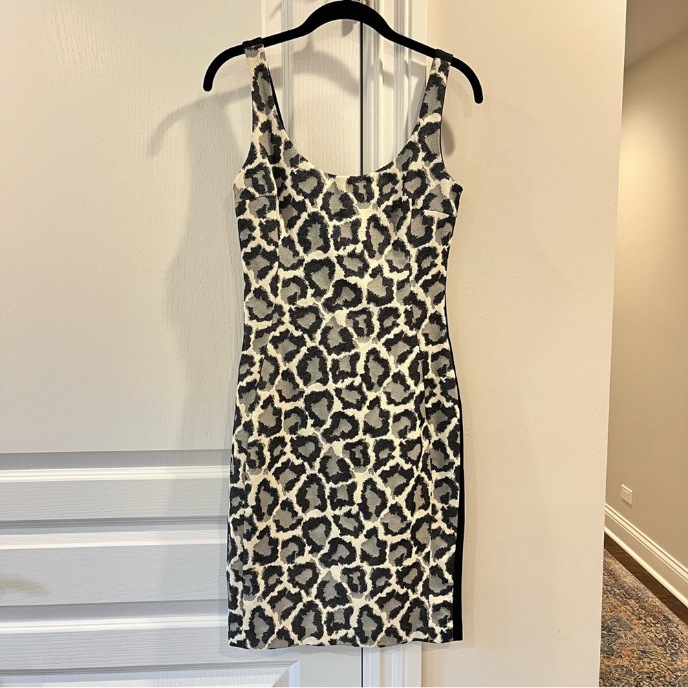 Diane Von Furstenberg Gray Leopard Arianna Dress NWT Sz 2